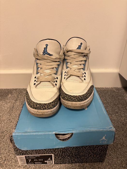 Jordan 3 UNC marimea 40