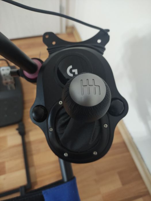 Гейминг стол + Logitech G920 + Shifter