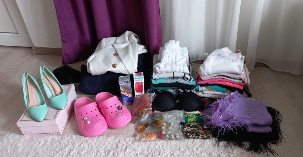 Haine dama S/M si accesorii