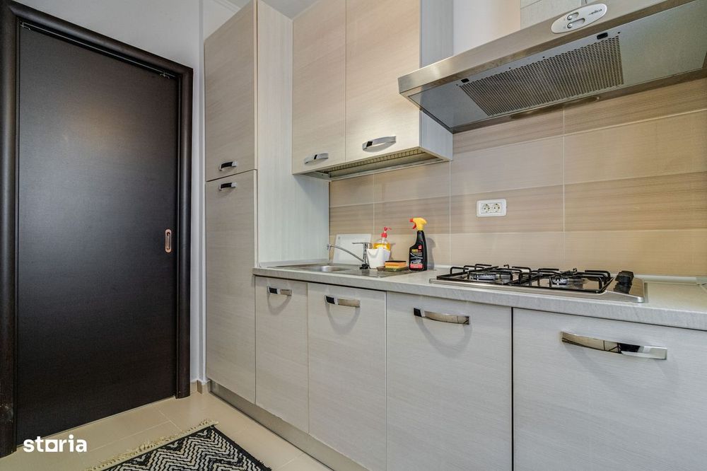 3 camere, LUMINOS, 100 mp + gradina 150 mp, View SUPERB,  Parcare!
