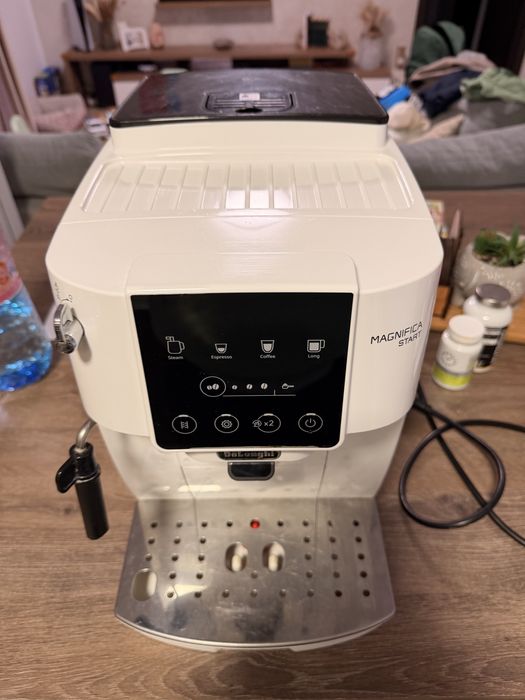Expresor Delonghi Magnifica Start