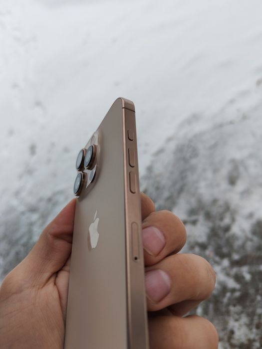 iPhone 16 PRO, 256 GB, gold, 100% baterie, în garanție