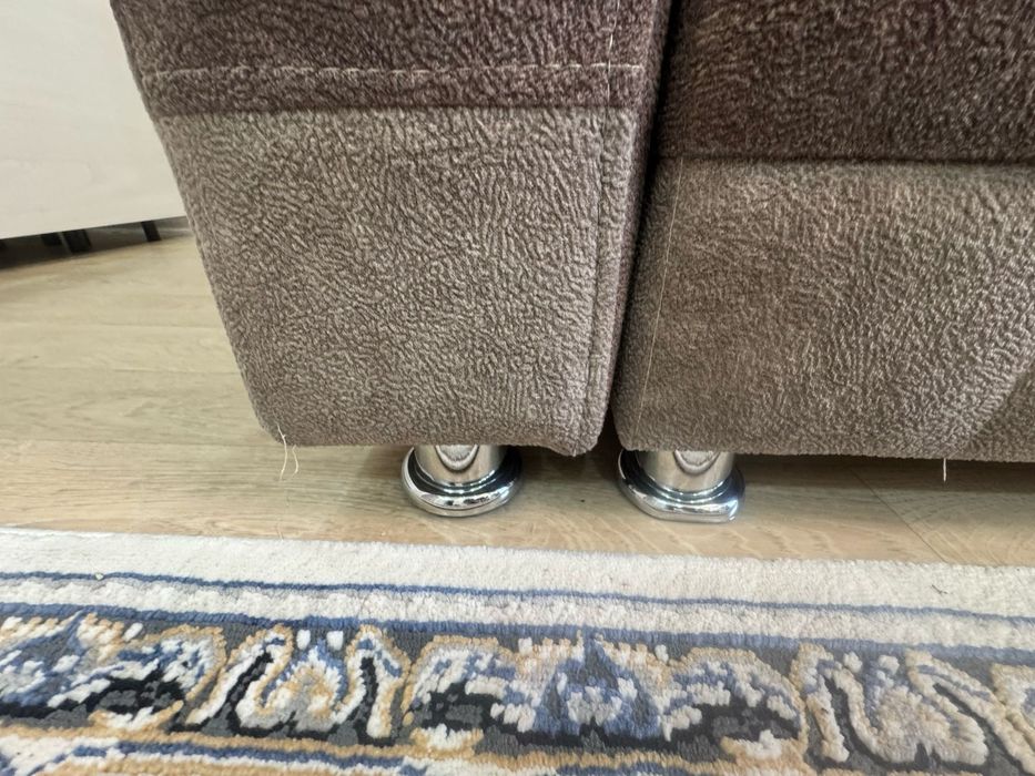 Продам диван 3  метровый