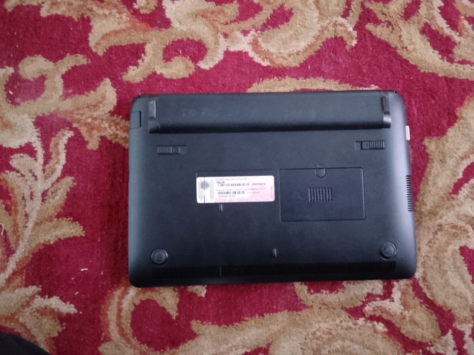 ASUS Eee PC ajoyib holatdagi noutbuk