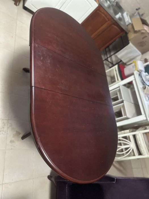 Стол из дерева овальный