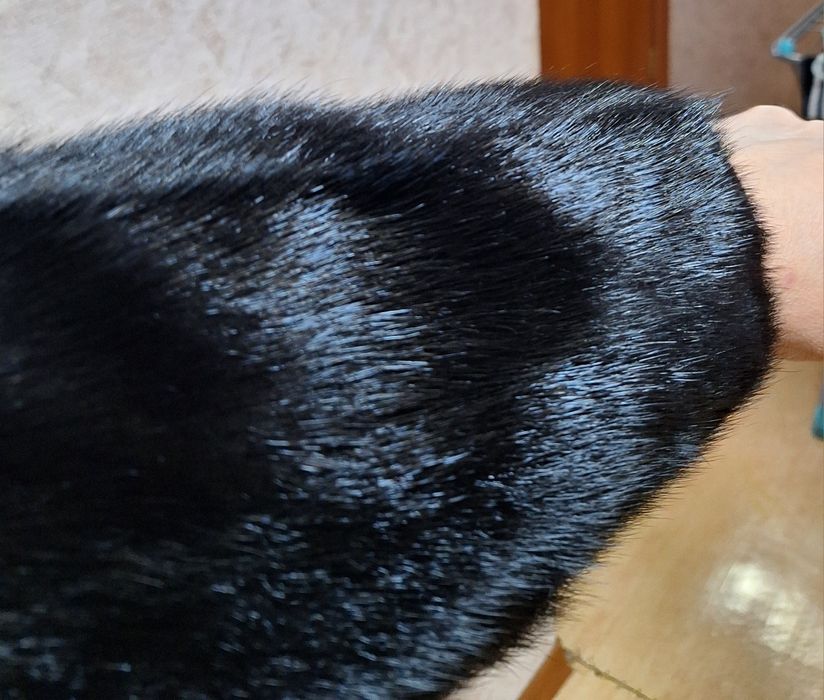 Продам норковую шубу