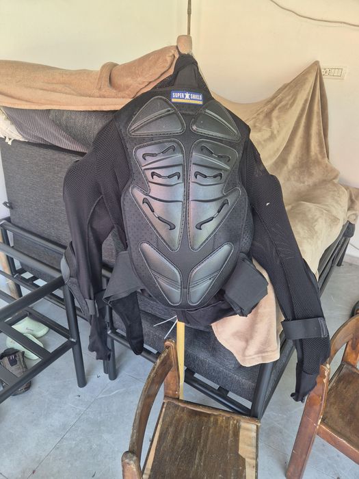 Costum pentru motor