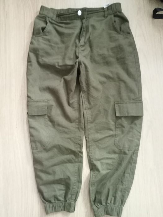 Pantaloni cargo verzi marimea 38/M