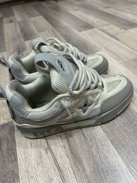 lv skate grey,white