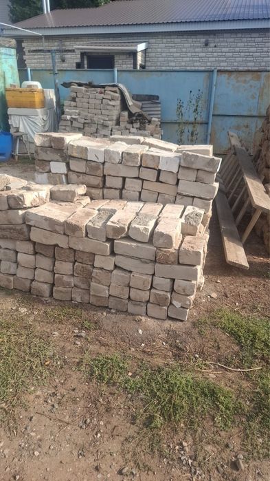Белый кирпич б/у срочно продам