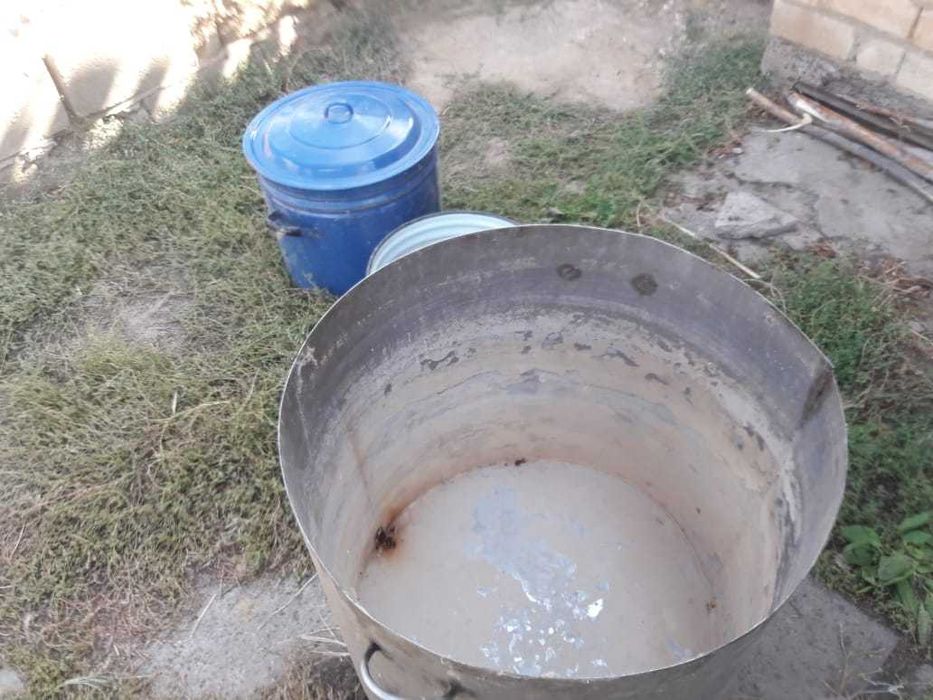 Продам кастрюли и бак для бани