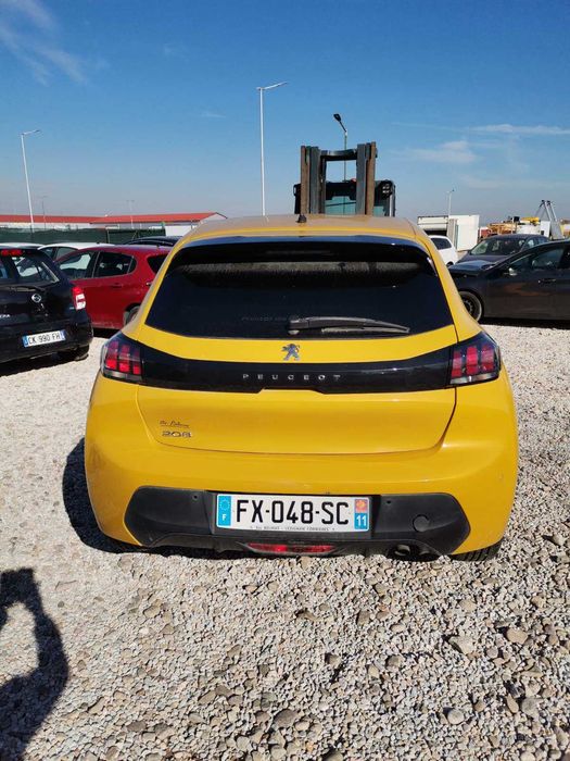 Peugeot 208 1.2 VTI 2021г.