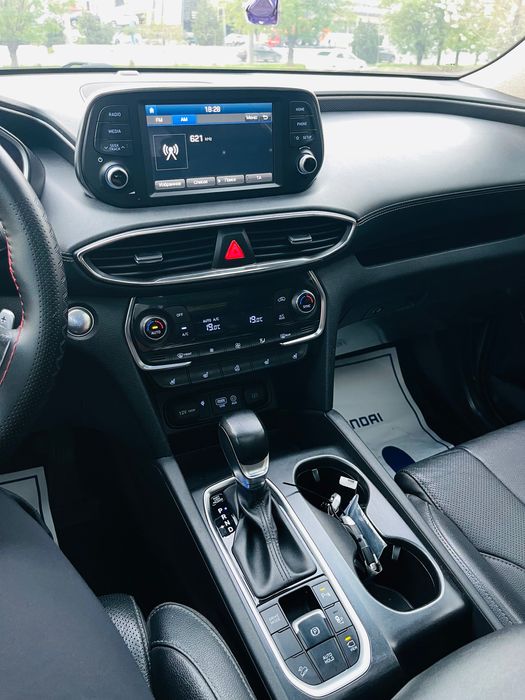 Hyundai Santa Fee 2.5L full pozitsya avtomobil sotiladi !