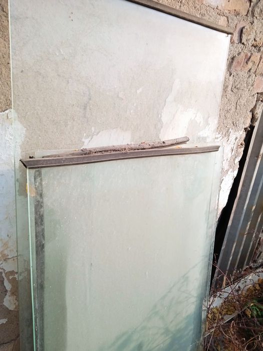 Отдам даром стекла