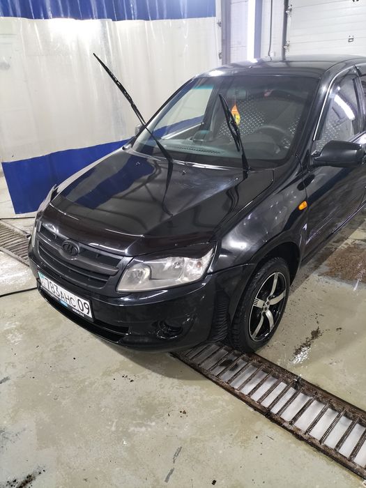 Продам машину лада гранта