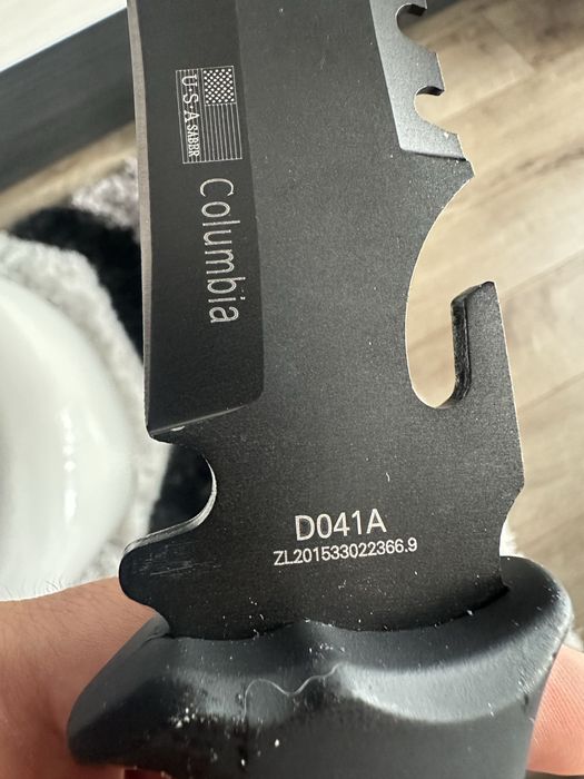 Cutite de vanatoare si baioneta AK47