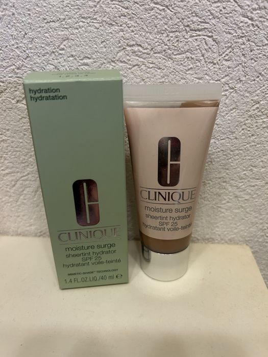 Clinigue хидратиращ крем за лице с цвят