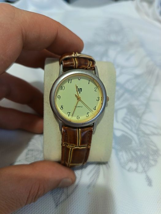 Lot 8 ceasuri funcționale baterie noua