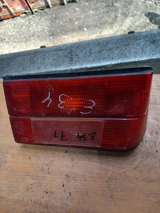 Фонарь на крышку багажника БМВ Е34