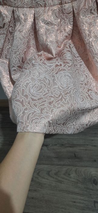 Нарядное платье 10-11 лет