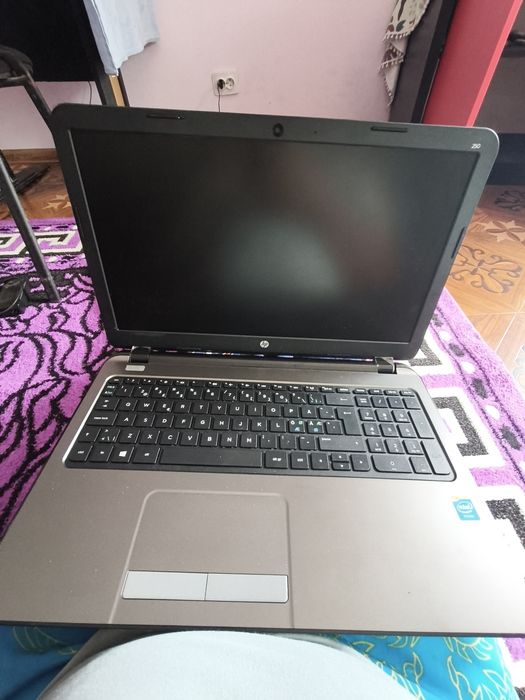 Vând laptopuri funcționale