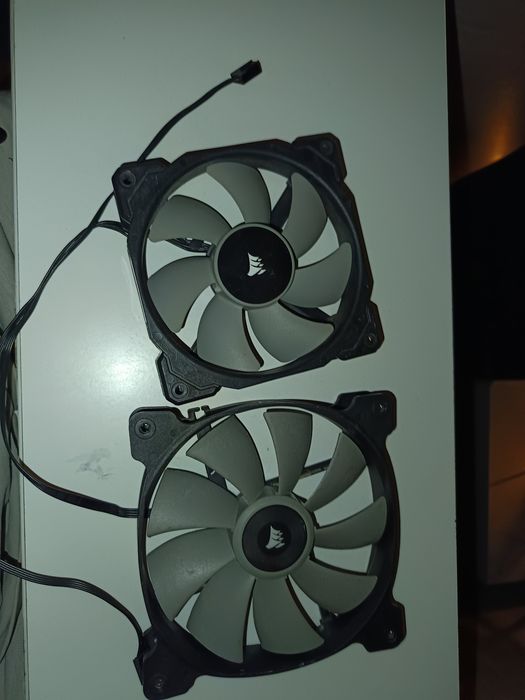 Pachet 2 ventilatoare Corsair ML120 și ML140 magnetic levitation premium