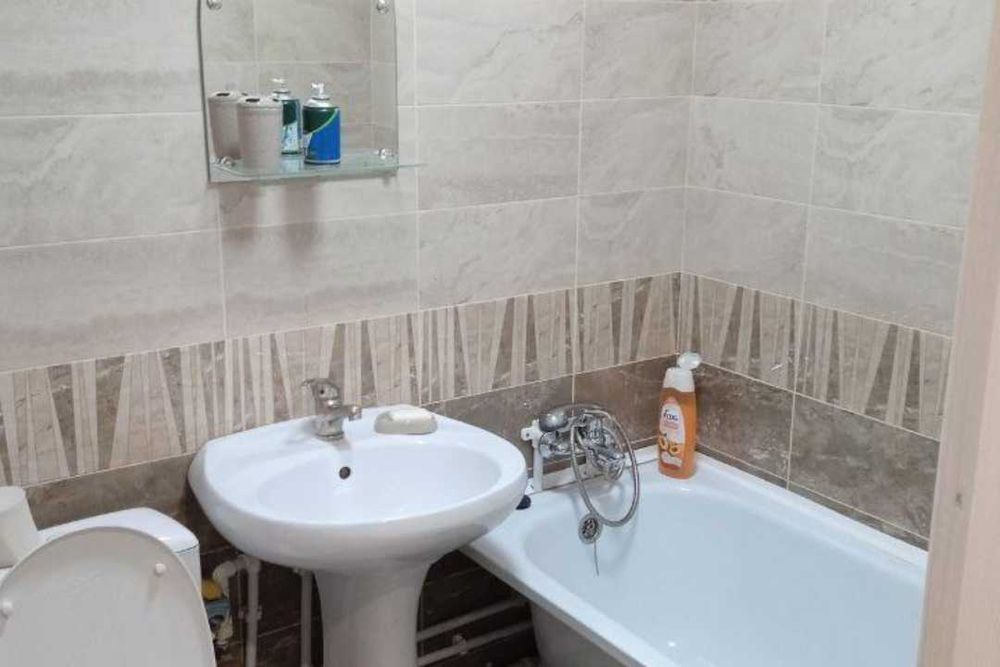 Сдаётся 1 ком. Район Артём правый берег