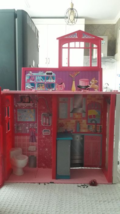 Продам детский Барби дом