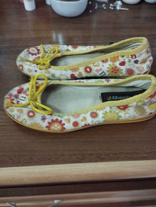 Летняя обувь девочке ( 25 размер)