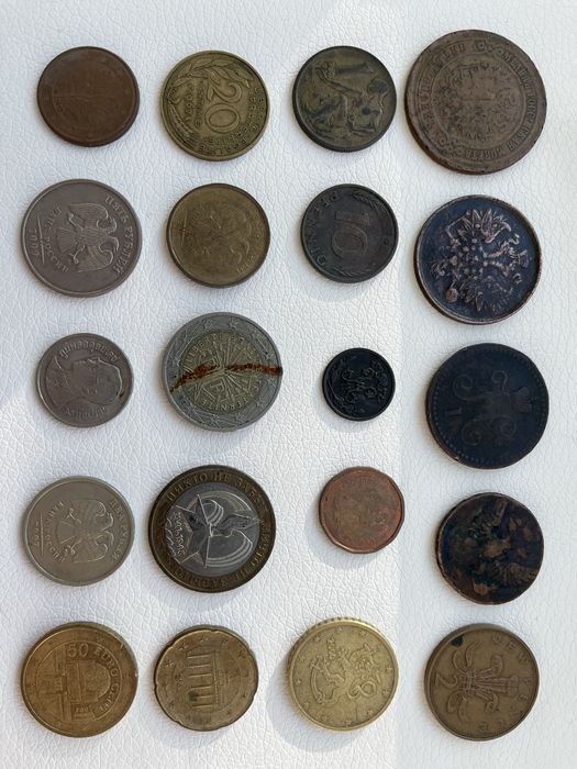 Монеты разные колекционные