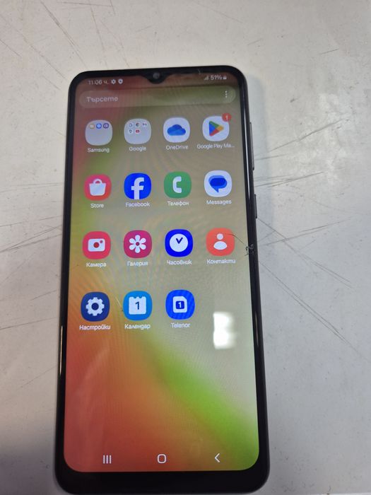 Продавам телефон Samsung A04
