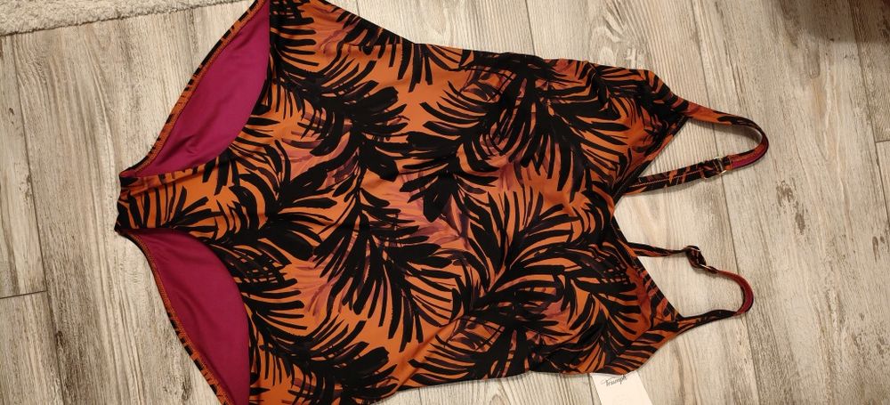 Costum baie întreg modelator marca Triumph, mărime XXL-46 cupa B, nou cu eticheta