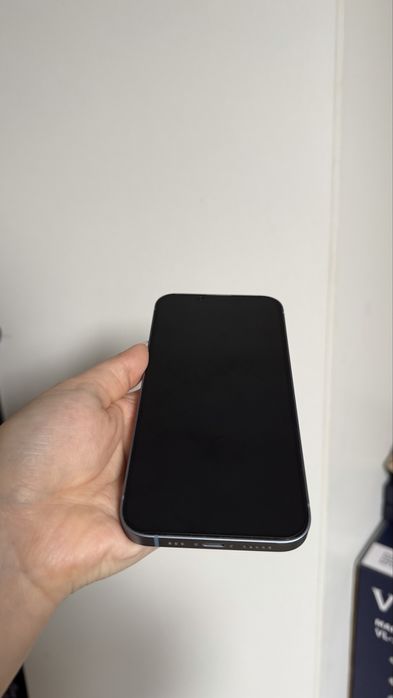 Айфон 14 256гб..