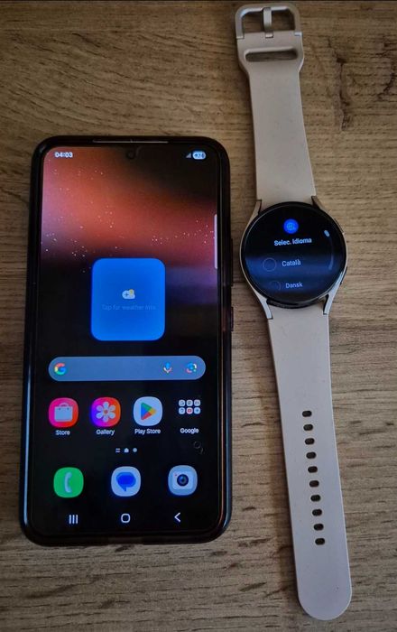 Samsung Galaxy S22 128GB с Galaxy Watch 4