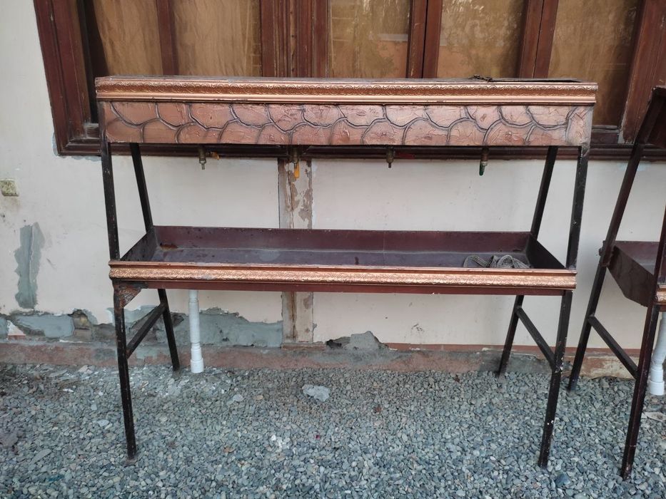 Диван киросло сотилади