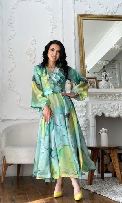 Платье женское продам