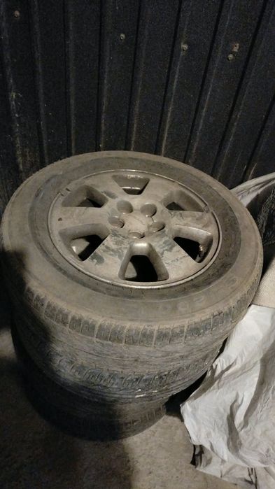 Продам диски с резиной Subaru
