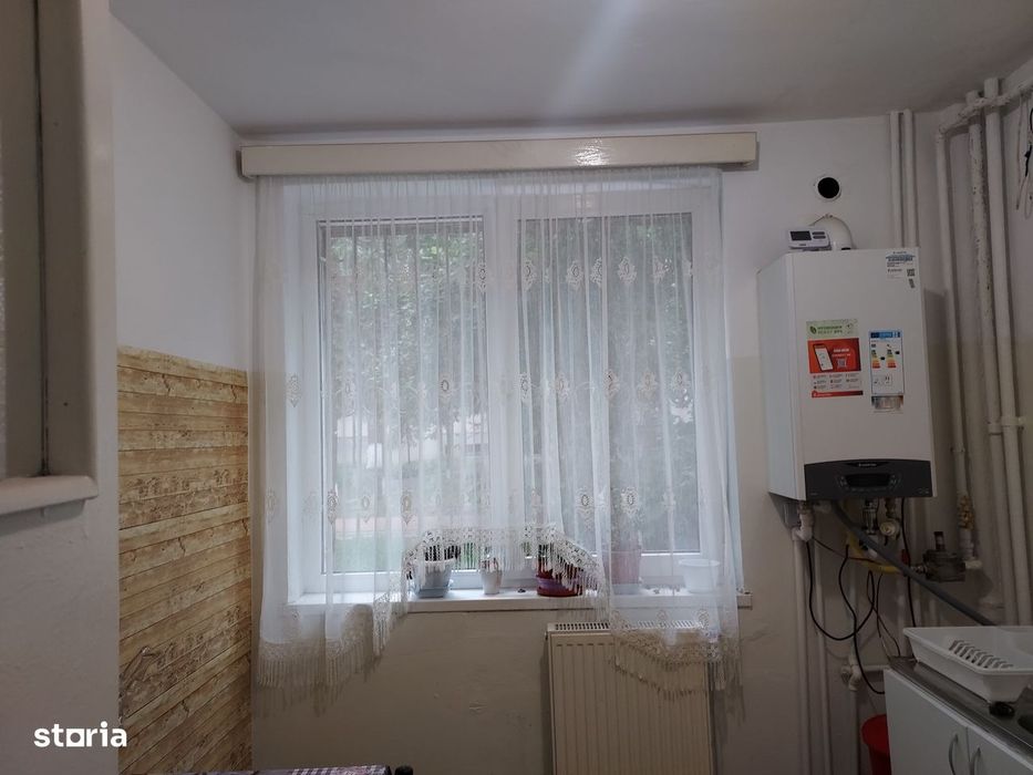 Ultracentral - 2 camere semidecomandate, parter