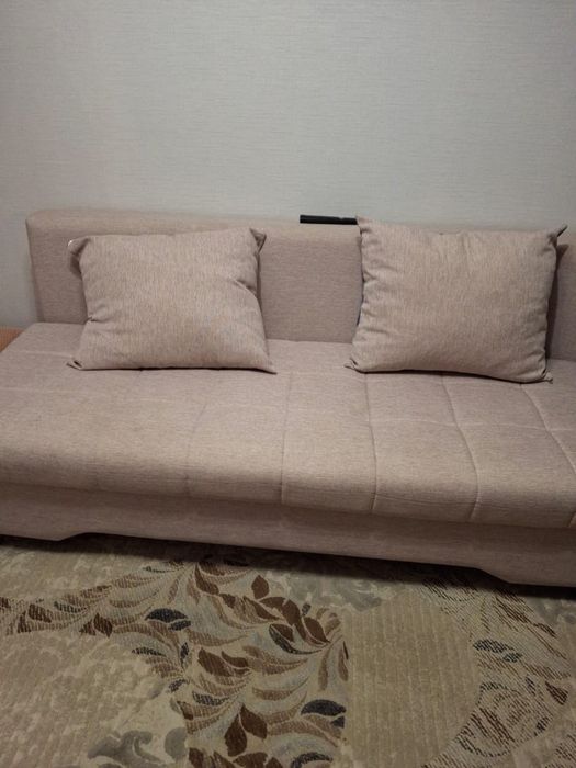 Продам диван для зала