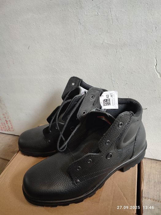 Ботинки кожаные размер 43