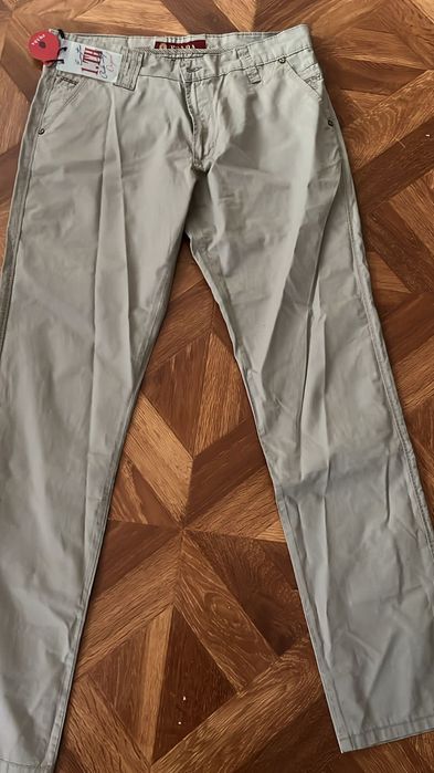 Продам брюки светлые