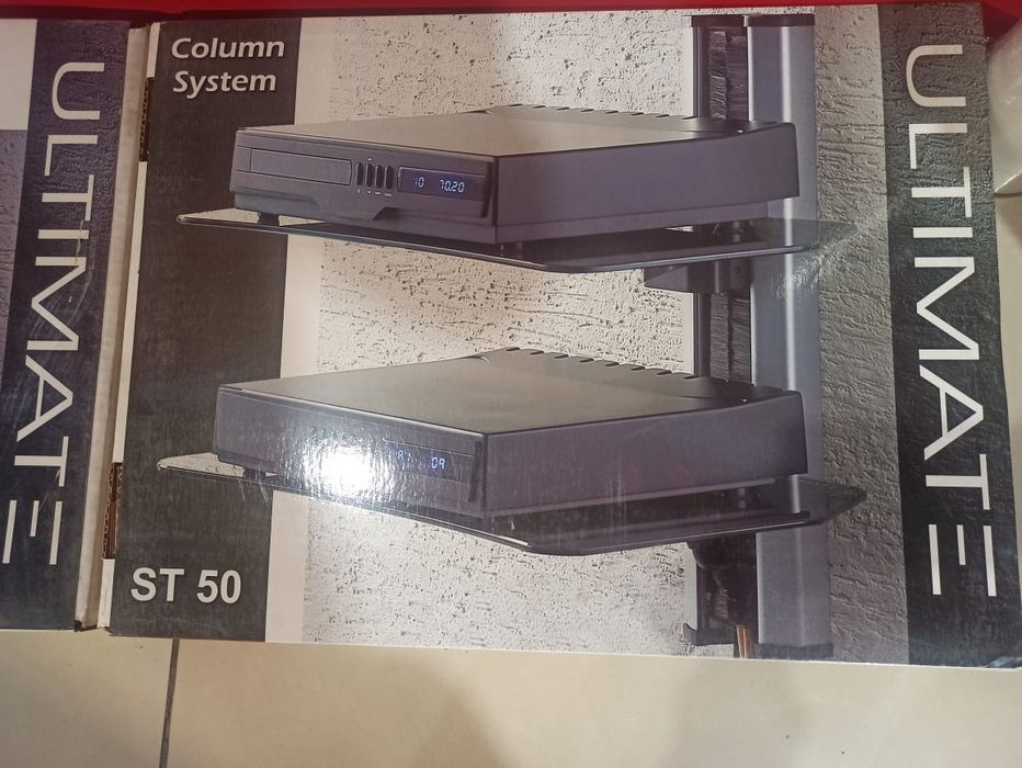 Настенный кабель канал с  полками.