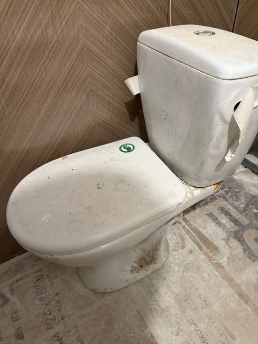 Унитаз  керамика