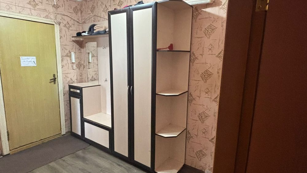 Срочно продам прихожку