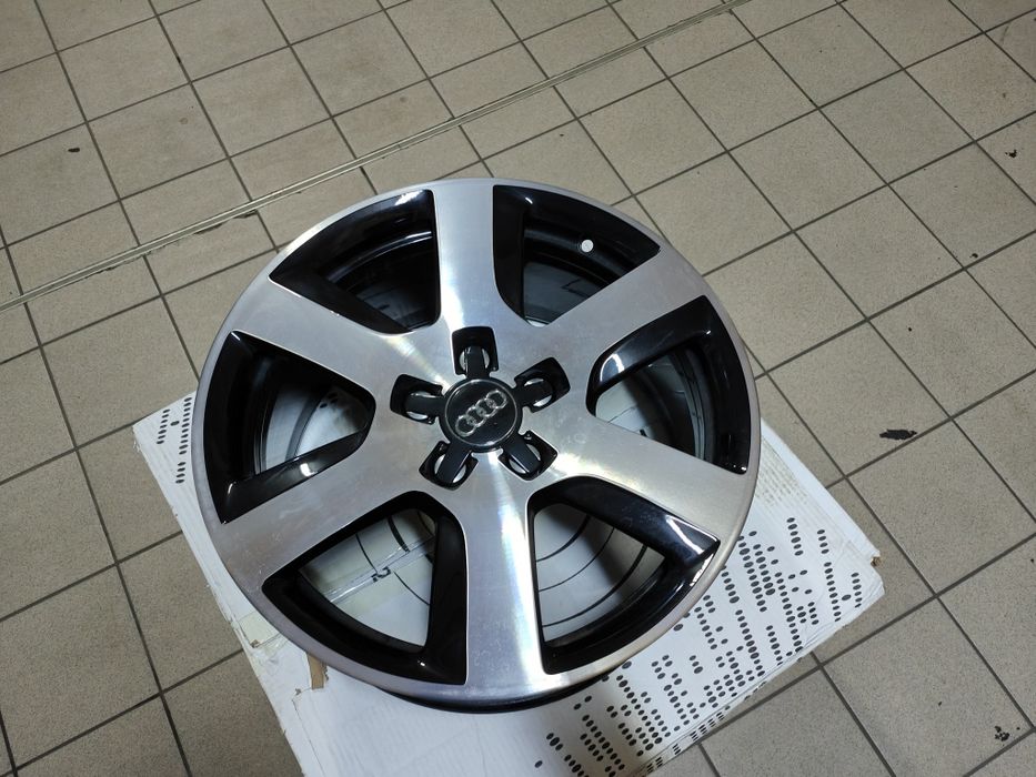 Vand jante de aliaj originale Audi pe 17 bicolor