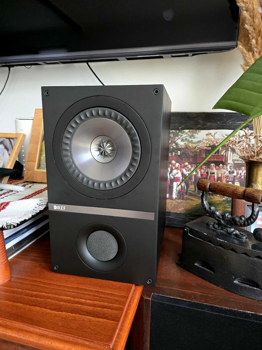 Kef q300 букшелф тонколони