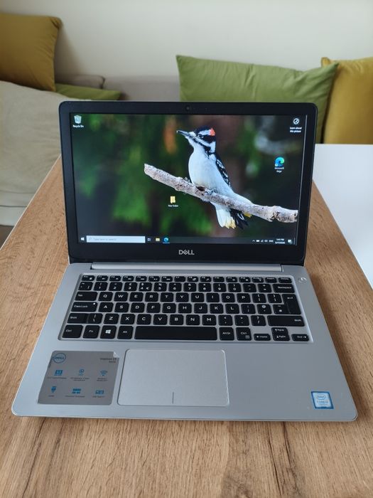 Метален лаптоп Dell Inspiron 13 5000 - i3-7130U, 8GB RAM, 256 SSD