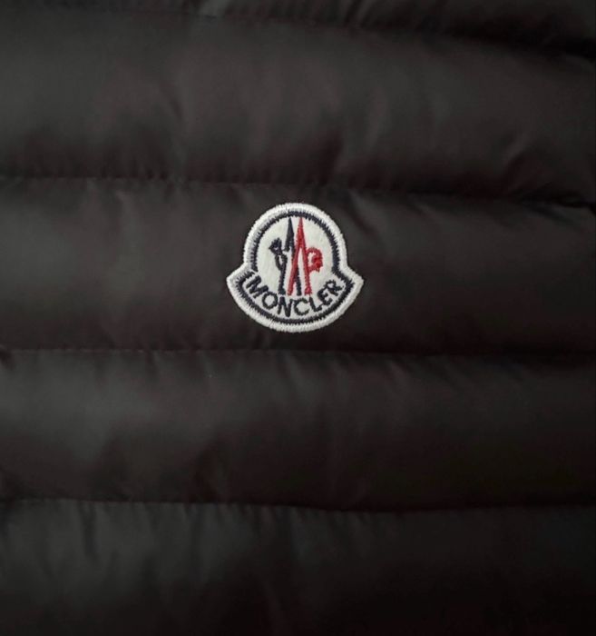 Чисто нови елеци на Moncler