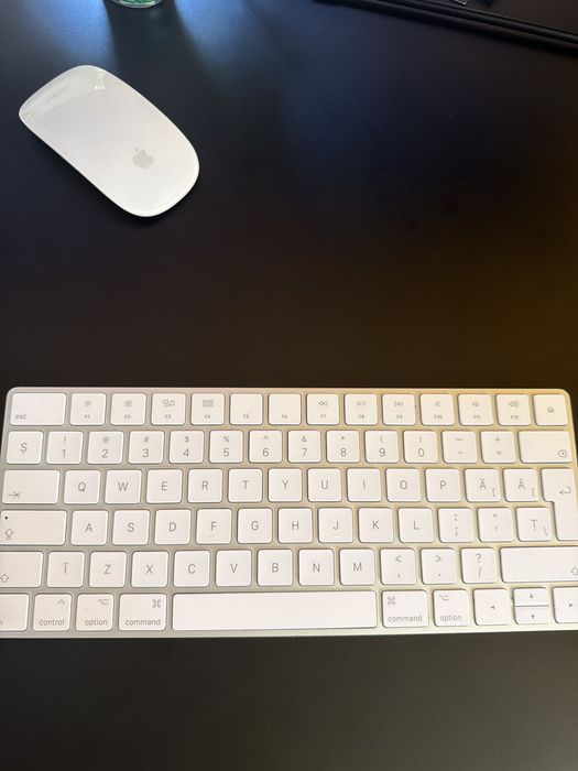 Tastatura apple