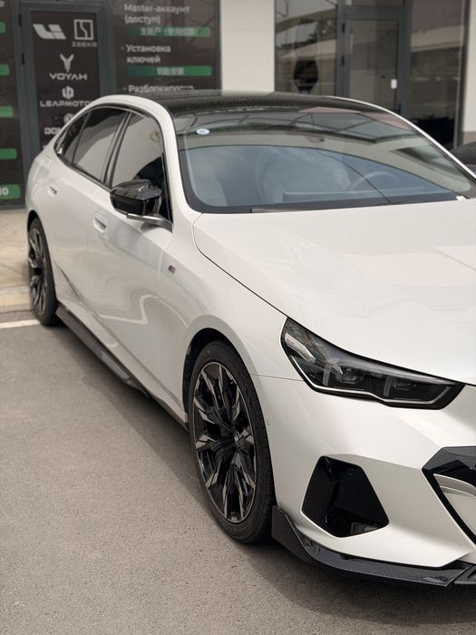 Bmw i5 40L m paket dop opsiyali